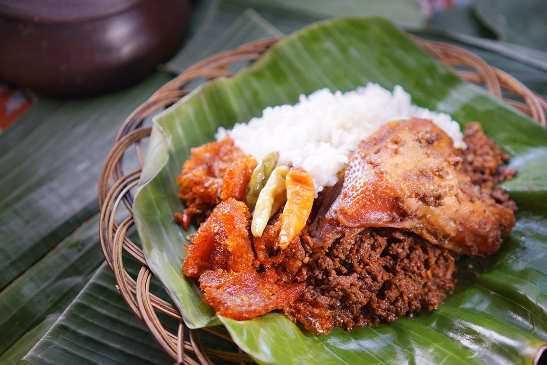 10 Makanan Khas Indonesia yang Super Lezat. Sudah Coba Semua?