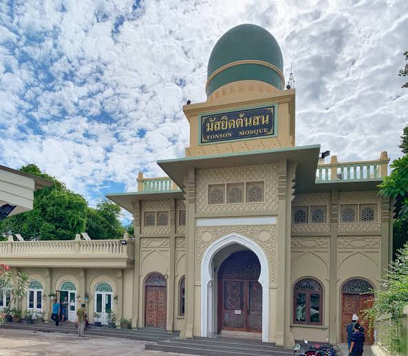 8 Tempat Solat di Bangkok Dekat Tempat Wisata dan Belanja