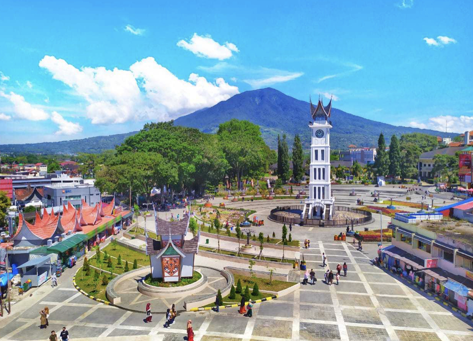 7 Fakta Jam Gadang di Bukittinggi. Jam Kembaran Big Ben